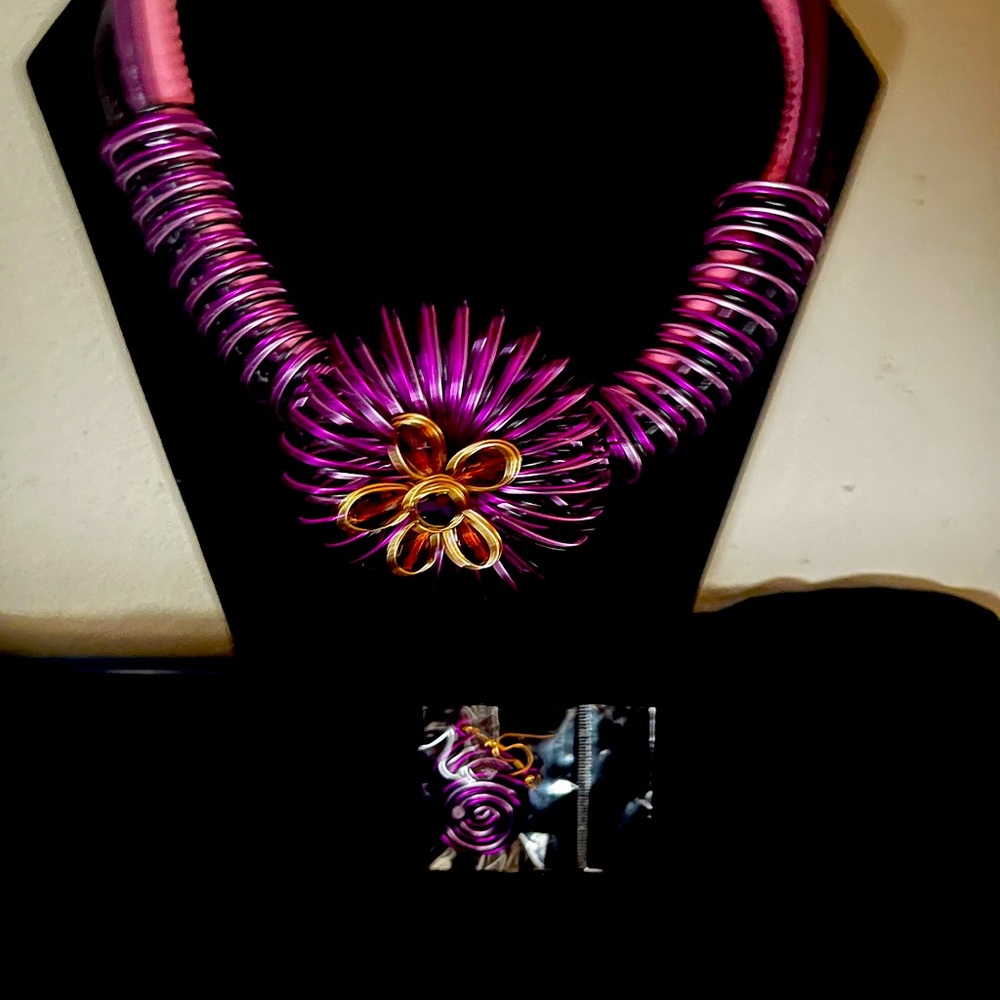 Jewelry - Picture 2 of 2